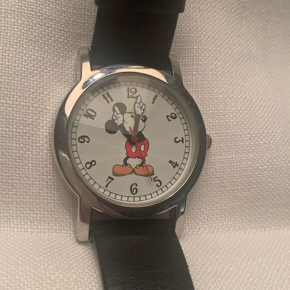 Disney Mickey Leather Movement Watch Japan - Picture 1 of 15